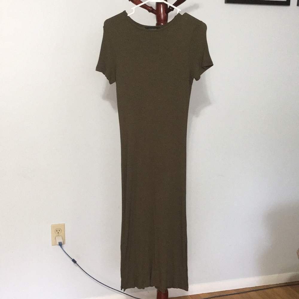 Short-Sleeved Green Maxi Dress